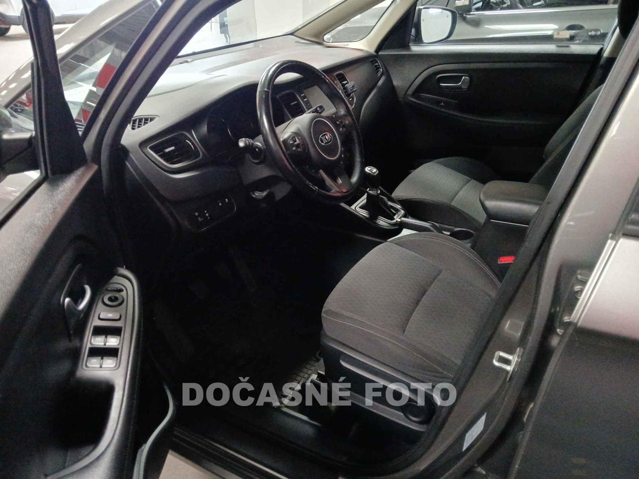 2017 Kia CARENS - 3
