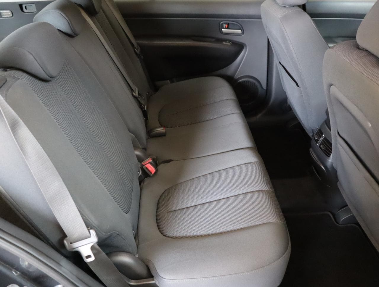 2007 Kia CARENS - 13