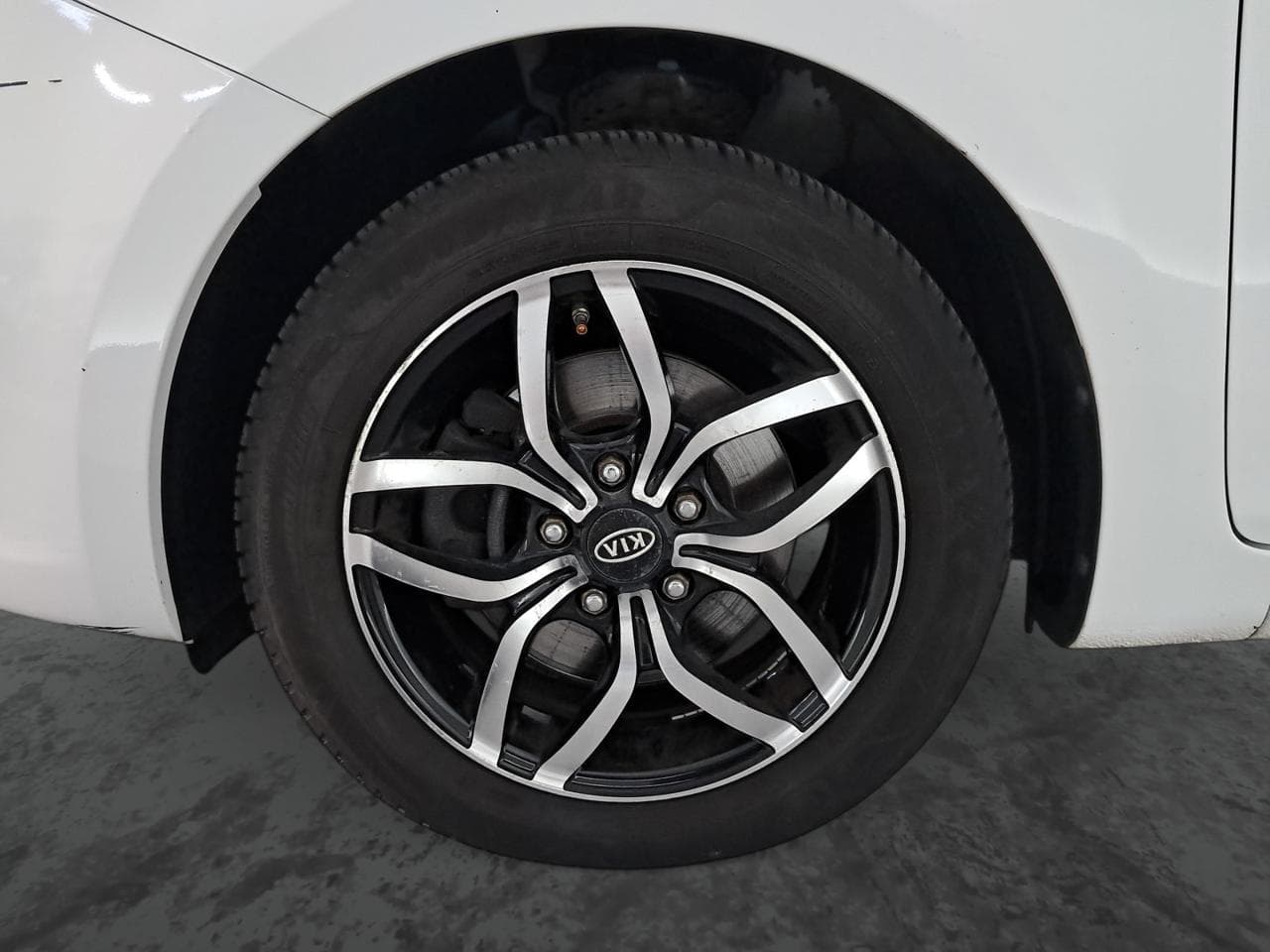 2016 Kia CARENS - 20