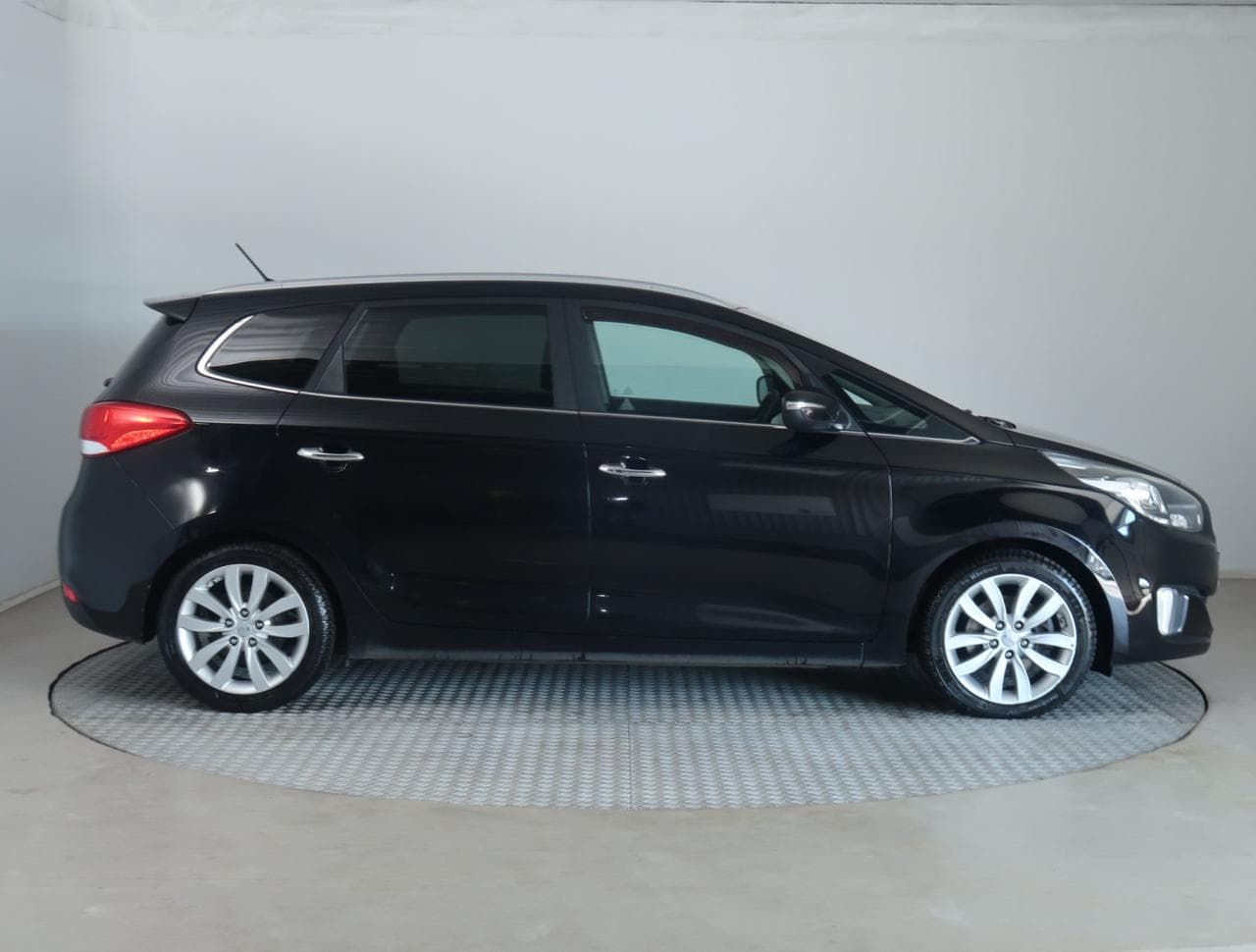 2016 Kia CARENS - 8