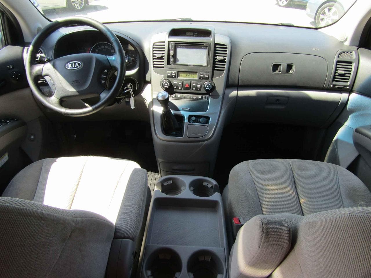 2008 Kia CARNIVAL - 11