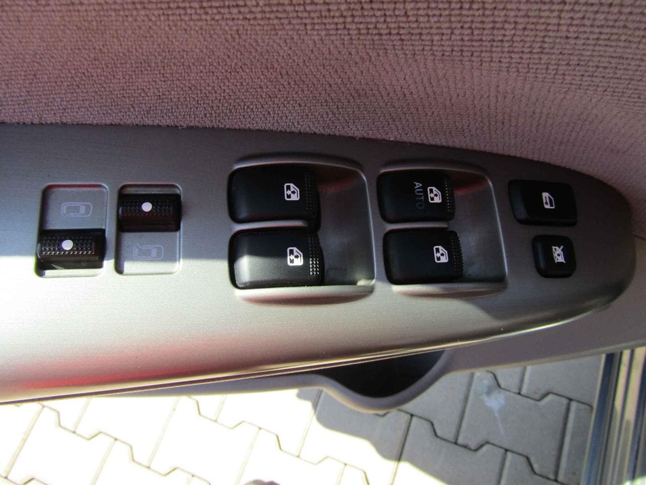 2008 Kia CARNIVAL - 18