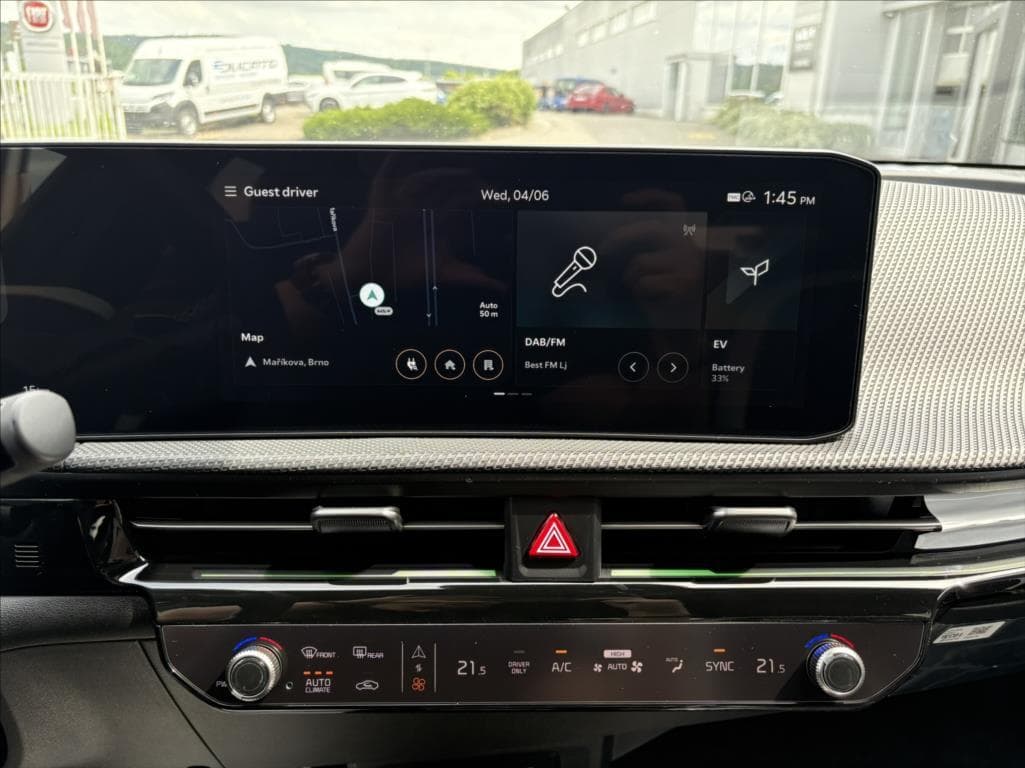 2025 Kia EV6 - 14
