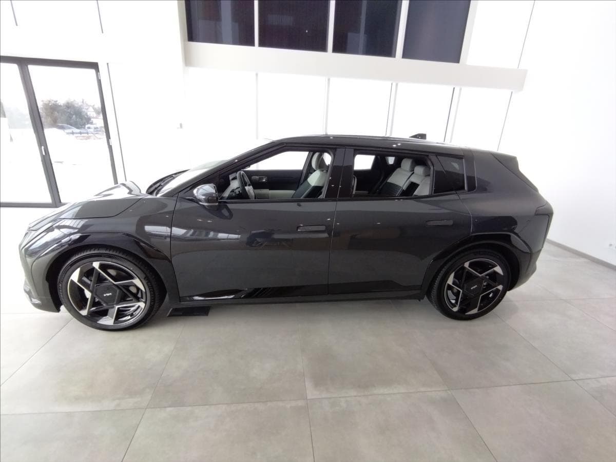 2025 Kia Ev4 - 4