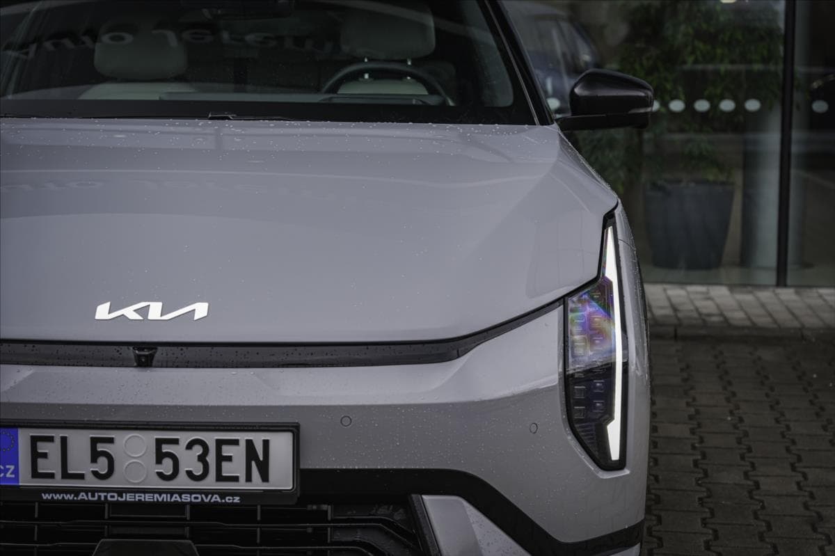 2025 Kia Ev4 - 8