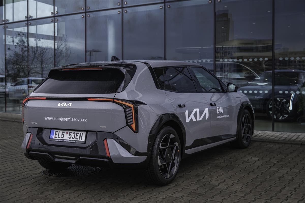 2025 Kia Ev4 - 5