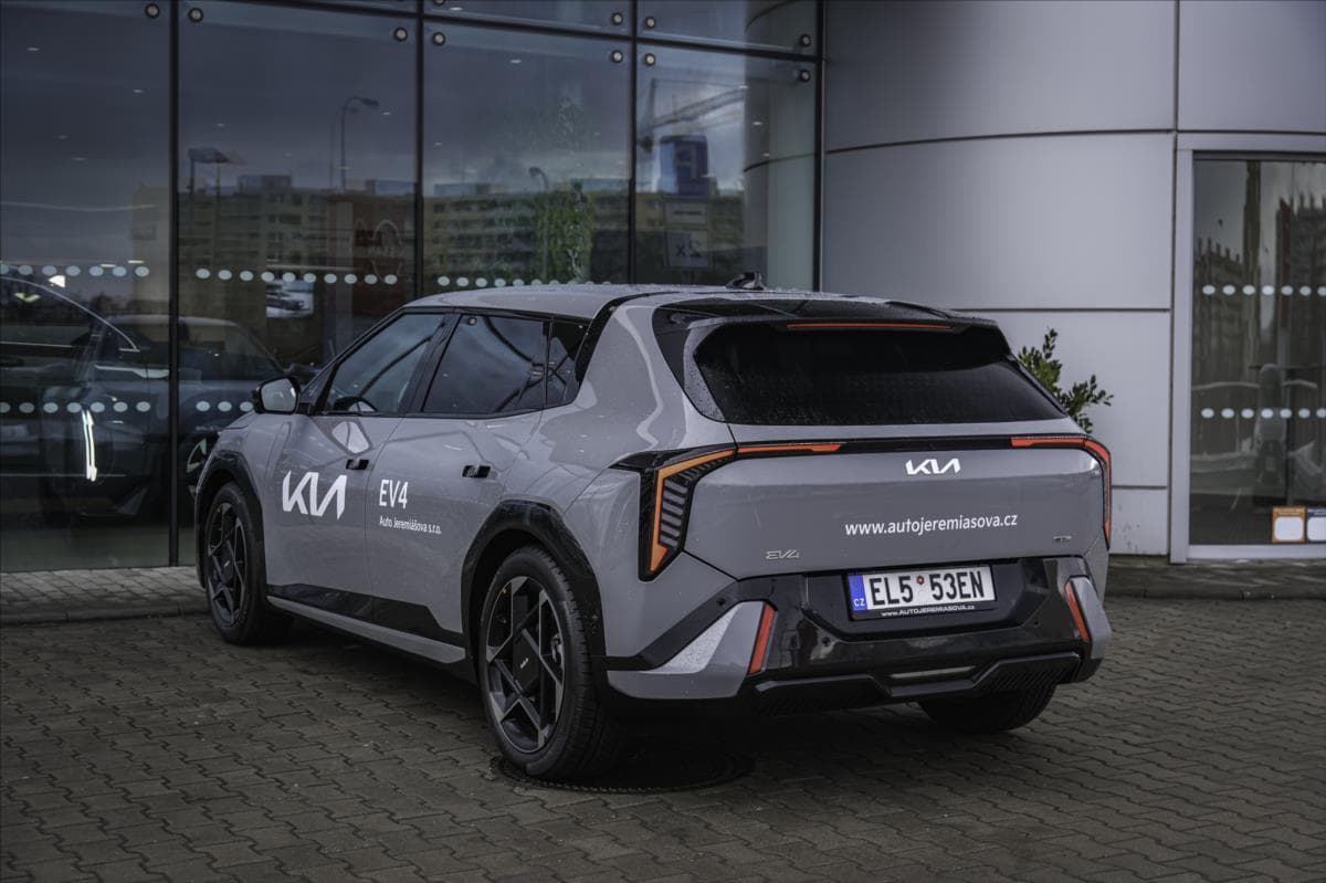 2025 Kia Ev4 - 4