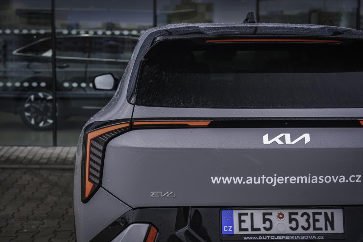 2025 Kia Ev4 - 12
