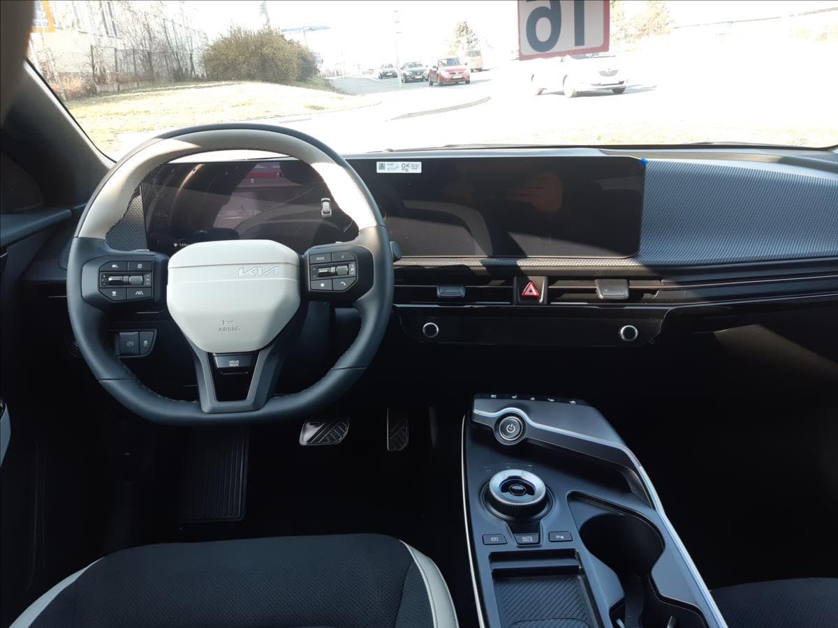 2025 Kia EV6 - 10