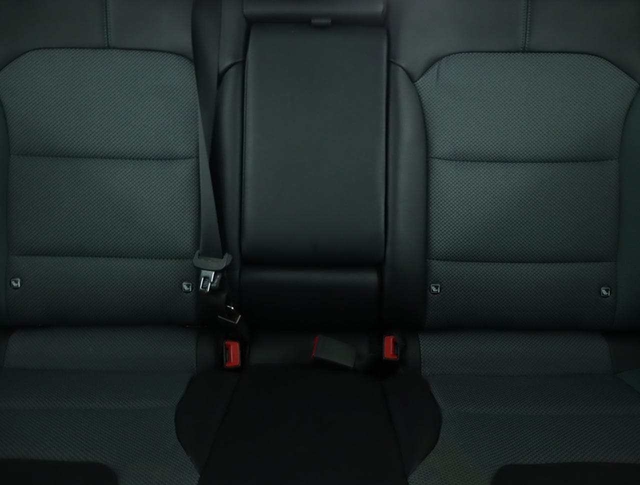 2021 Kia NIRO - 32