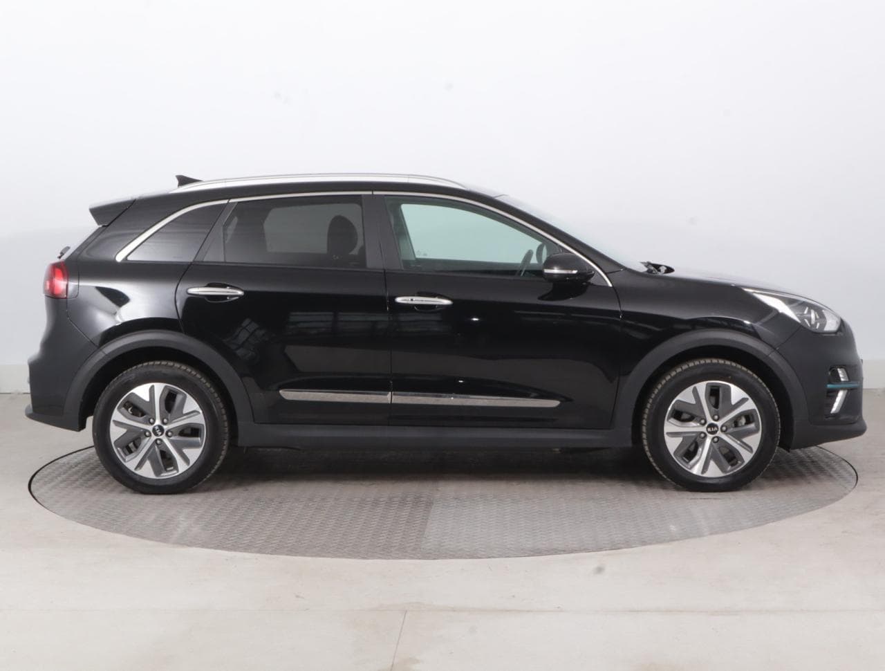 2021 Kia NIRO - 21