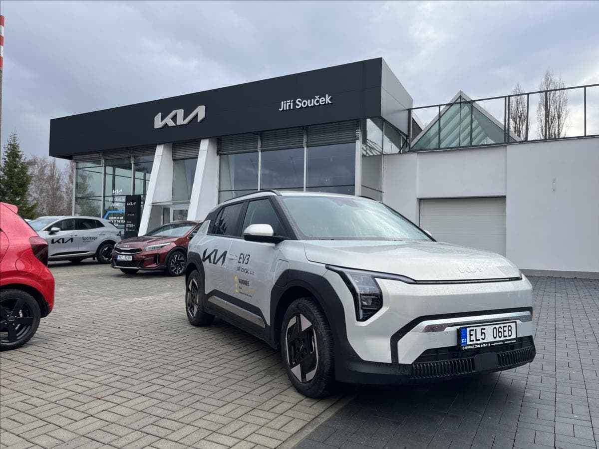 Kia EV3 150 KW + 81,4 kWh baterie  EARTH SUV