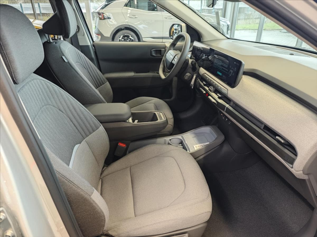 2025 Kia EV3 - 21