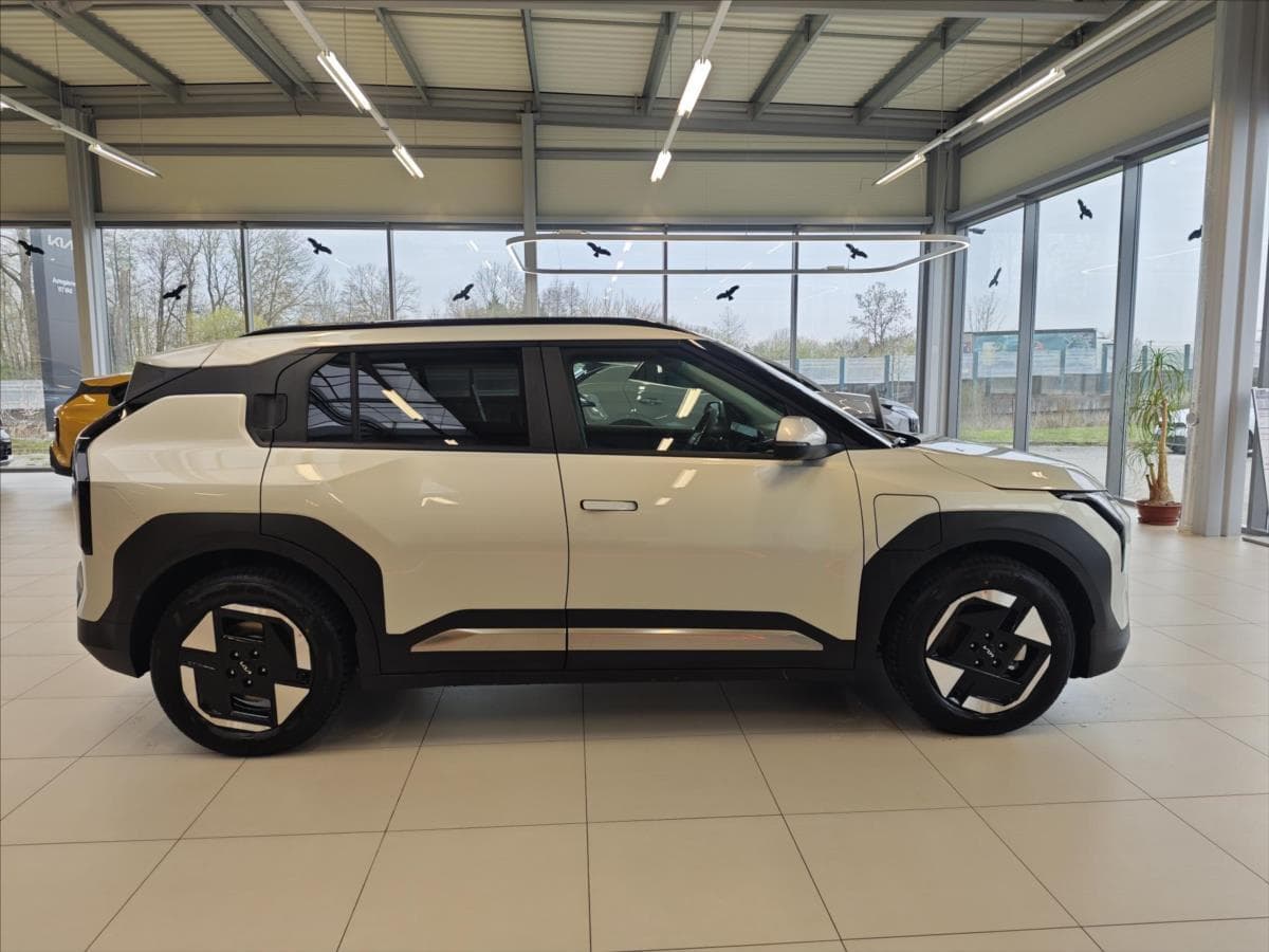 2025 Kia EV3 - 6