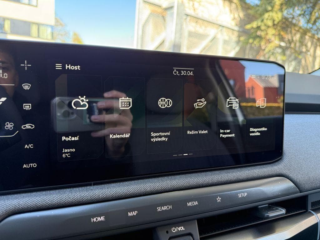 2025 Kia EV3 - 24