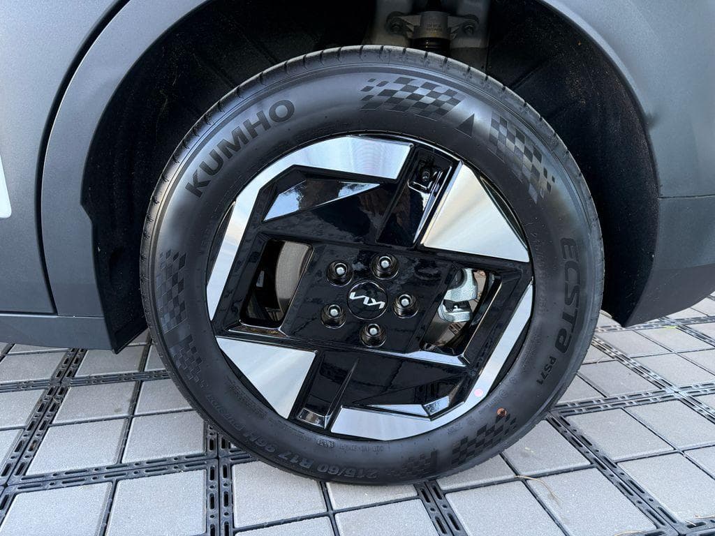 2025 Kia EV3 - 9