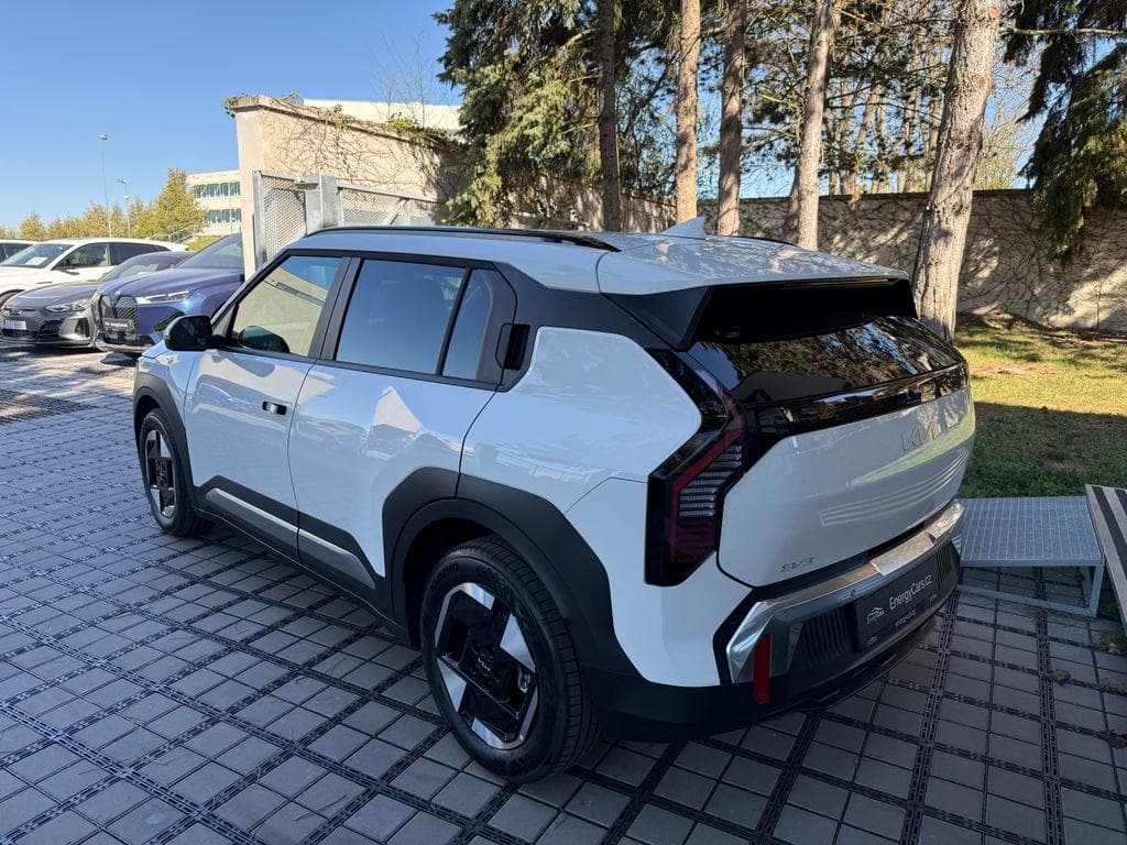 2025 Kia EV3 - 4