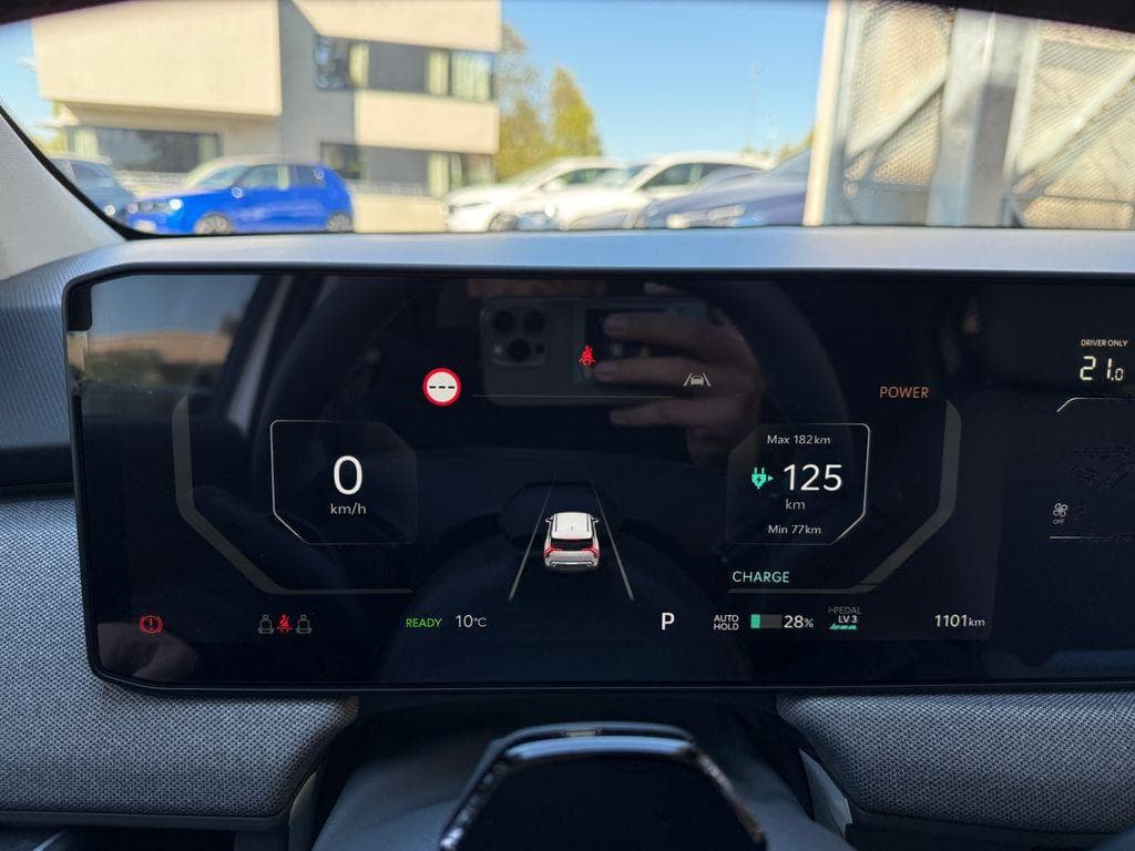 2025 Kia EV3 - 16