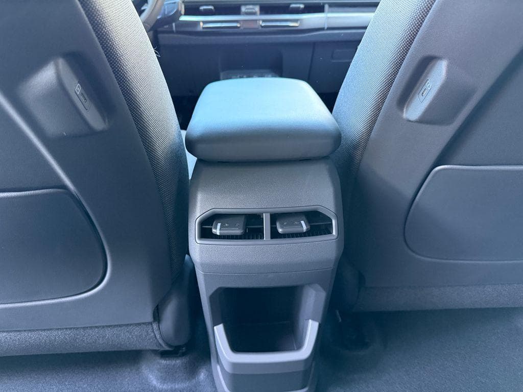 2025 Kia EV3 - 12