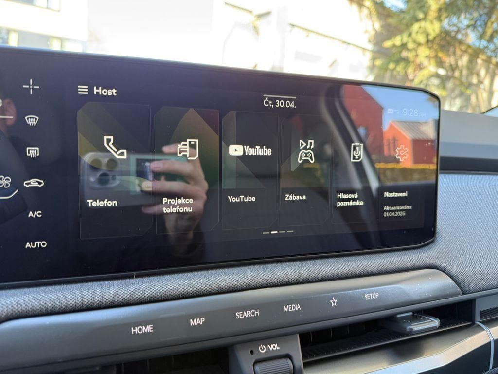 2025 Kia EV3 - 22