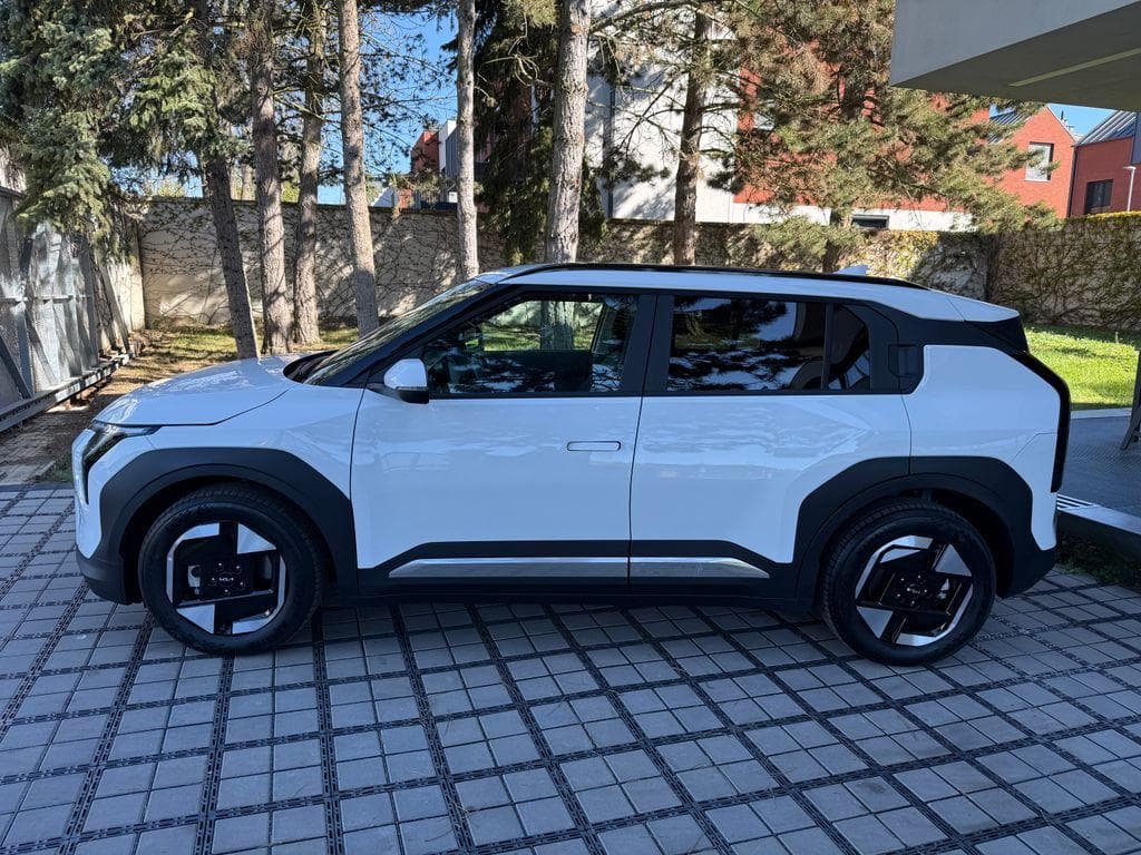 2025 Kia EV3 - 3