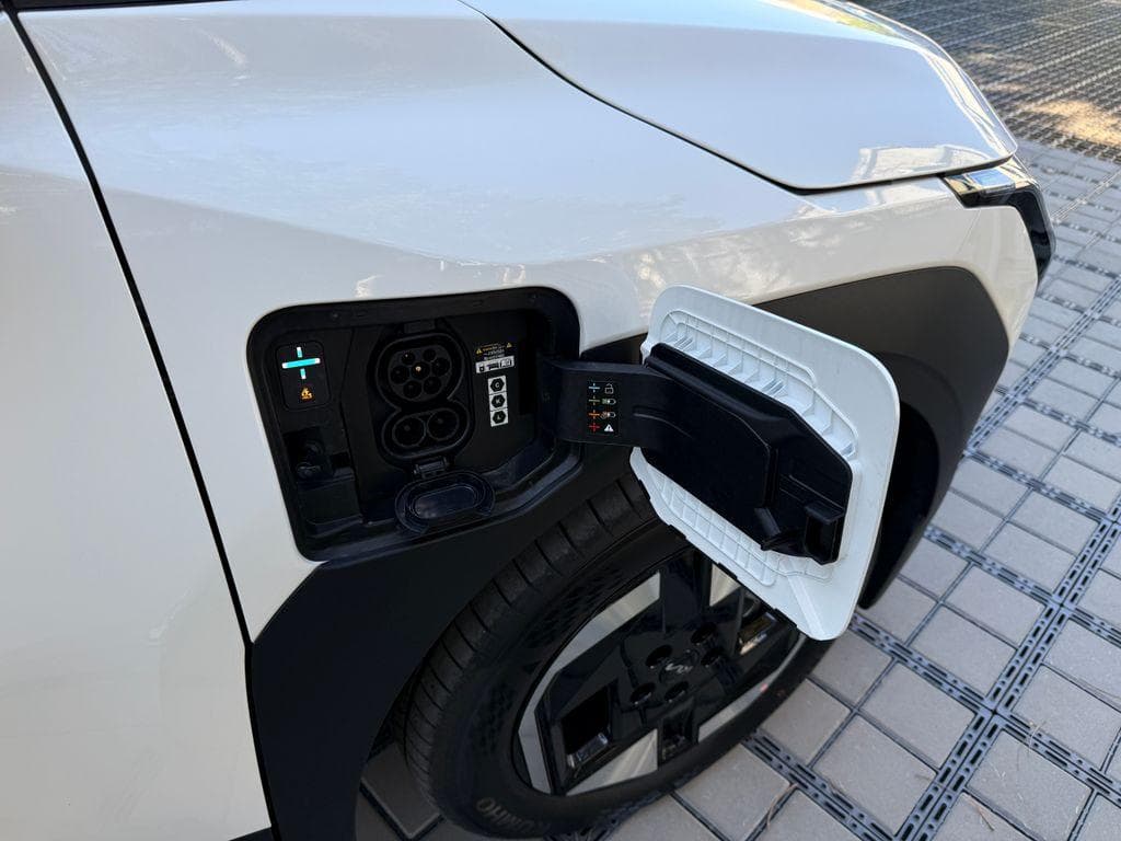 2025 Kia EV3 - 8
