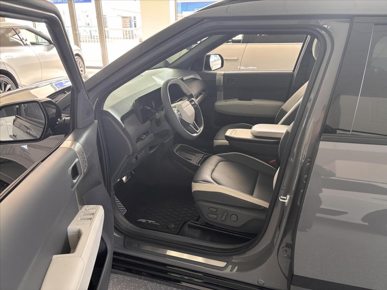 2025 Kia EV3 - 6