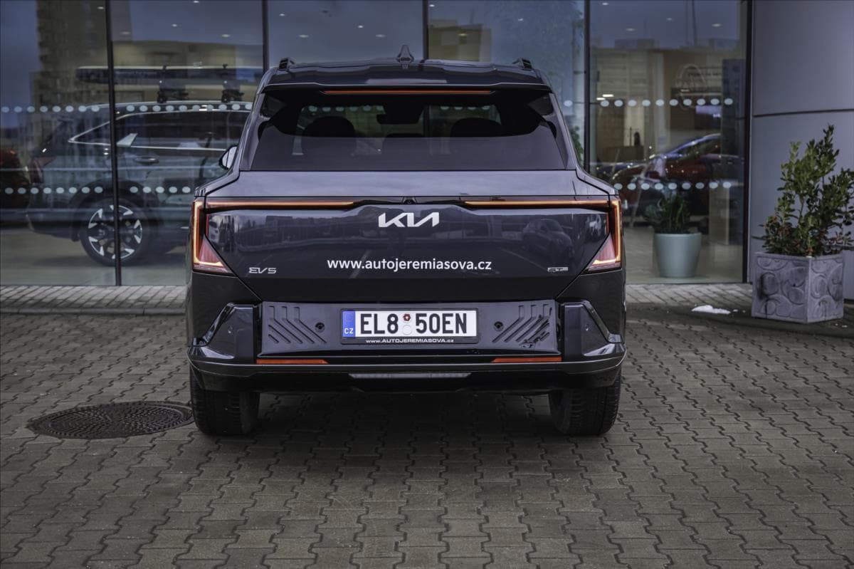 2025 Kia Ostatní - 6