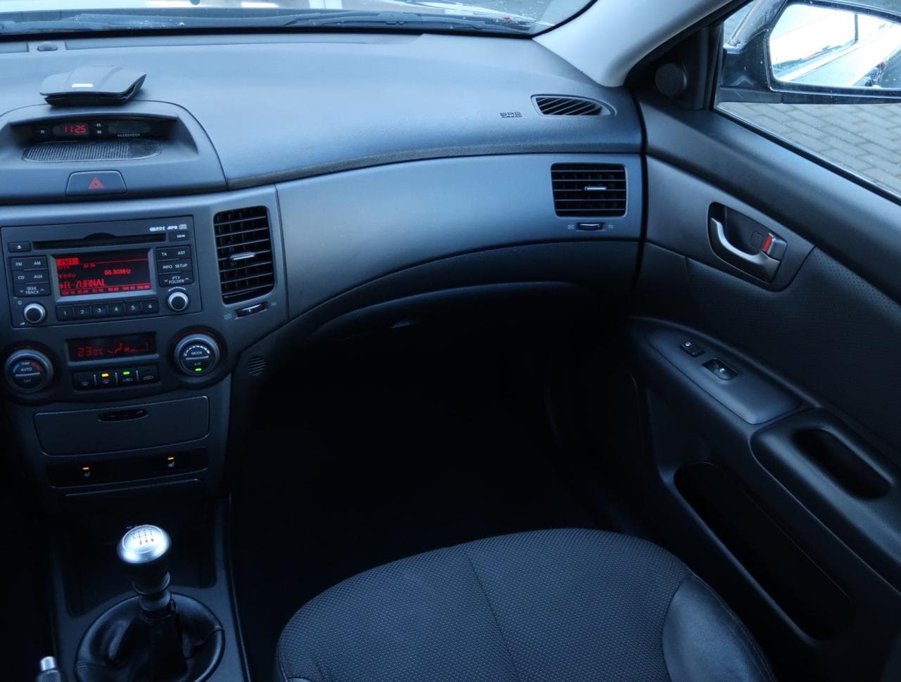 2011 Kia MAGENTIS - 11