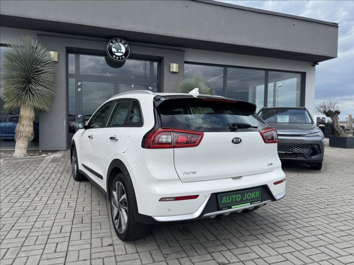 2017 Kia NIRO - 7