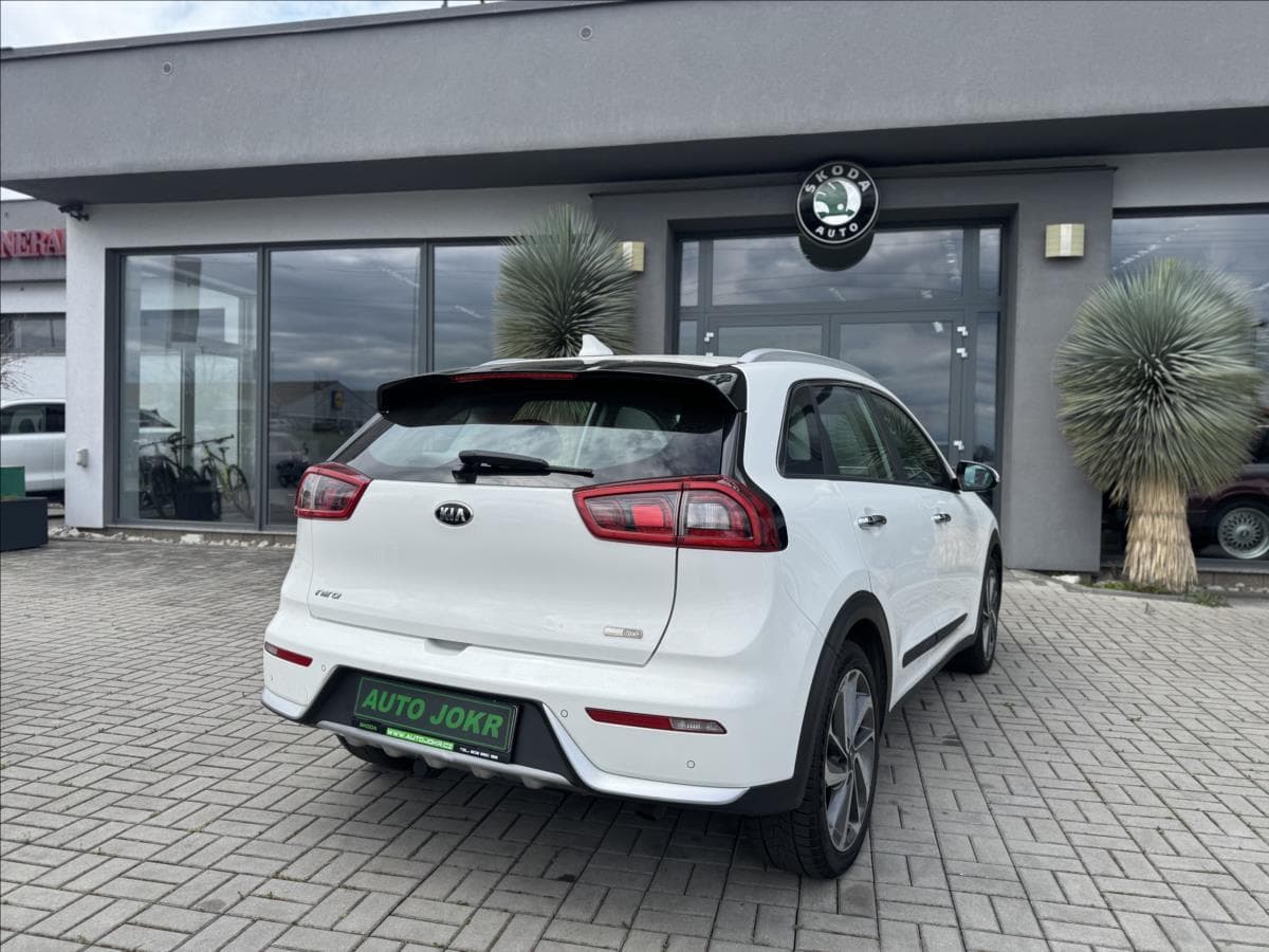 2017 Kia NIRO - 5