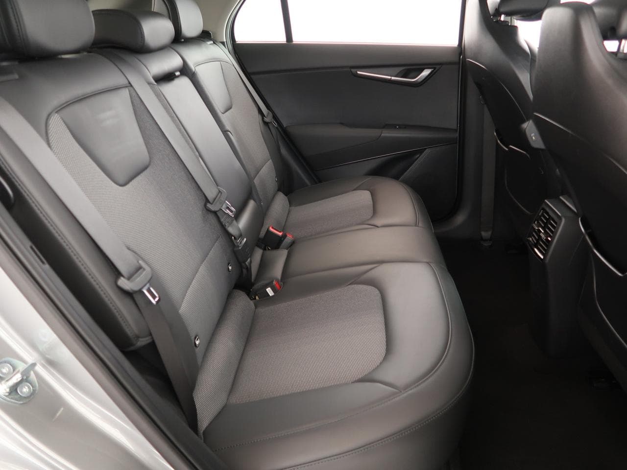 2023 Kia NIRO - 13