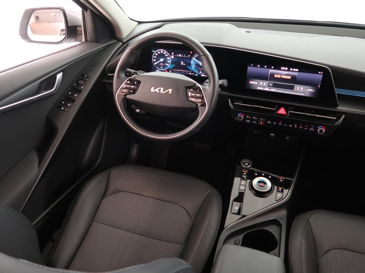 2023 Kia NIRO - 9