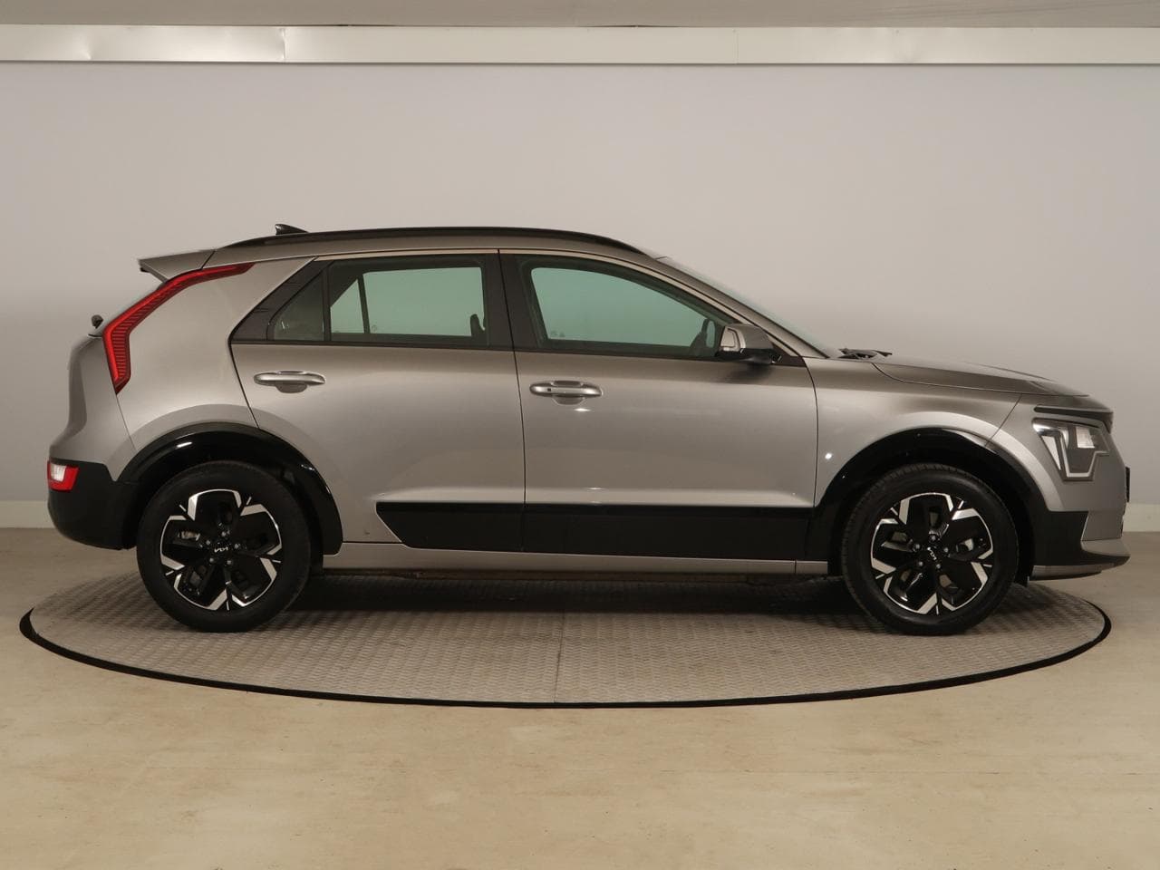 2023 Kia NIRO - 8