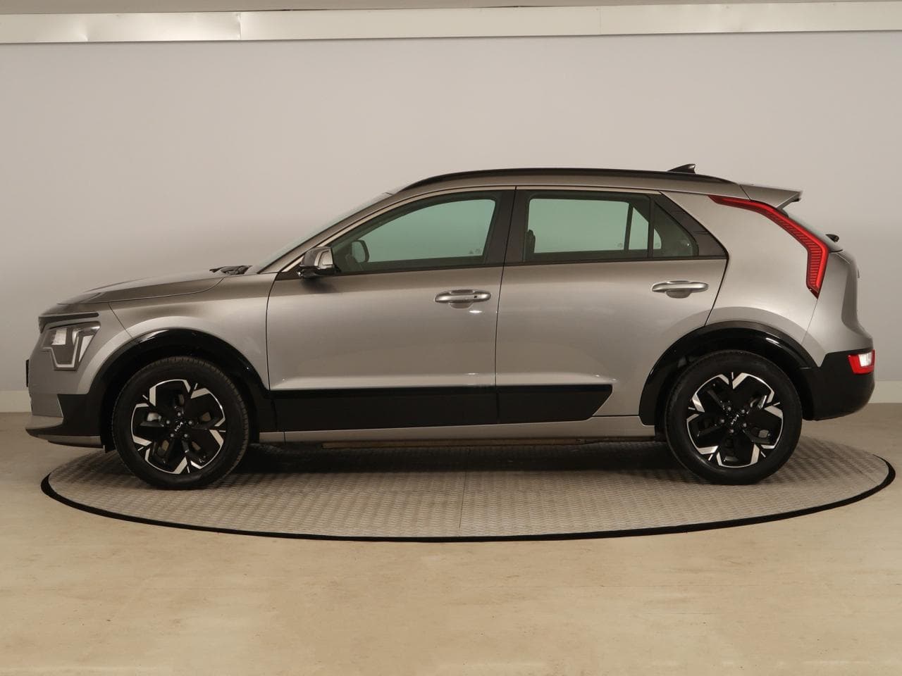 2023 Kia NIRO - 4