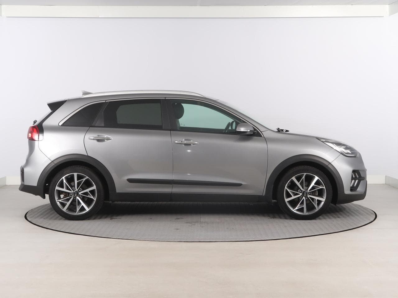 2021 Kia NIRO - 8