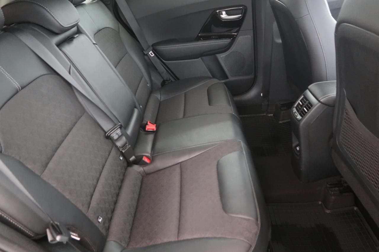 2021 Kia NIRO - 13