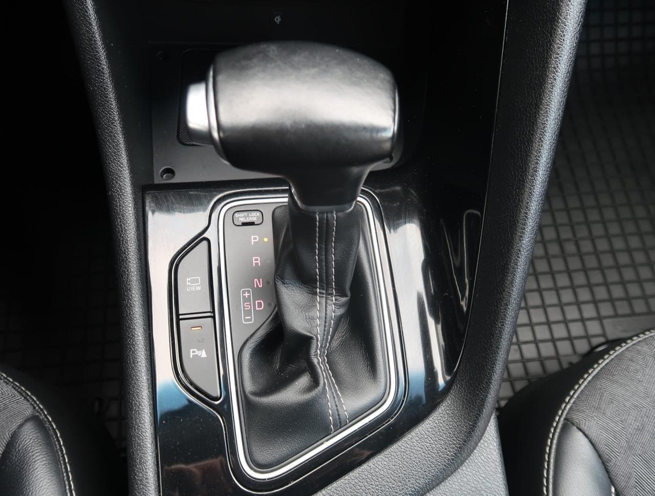 2020 Kia NIRO - 19