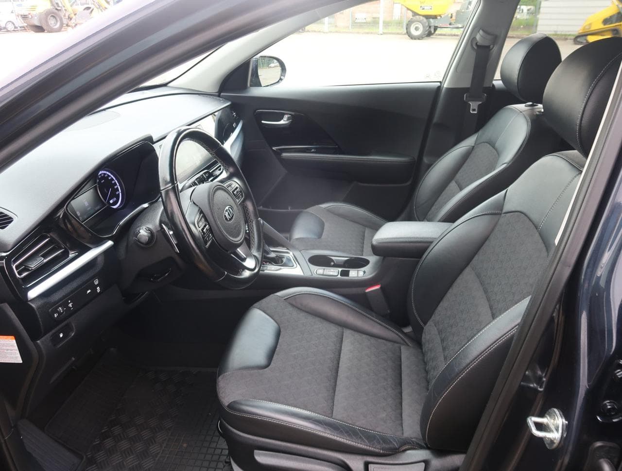 2020 Kia NIRO - 16
