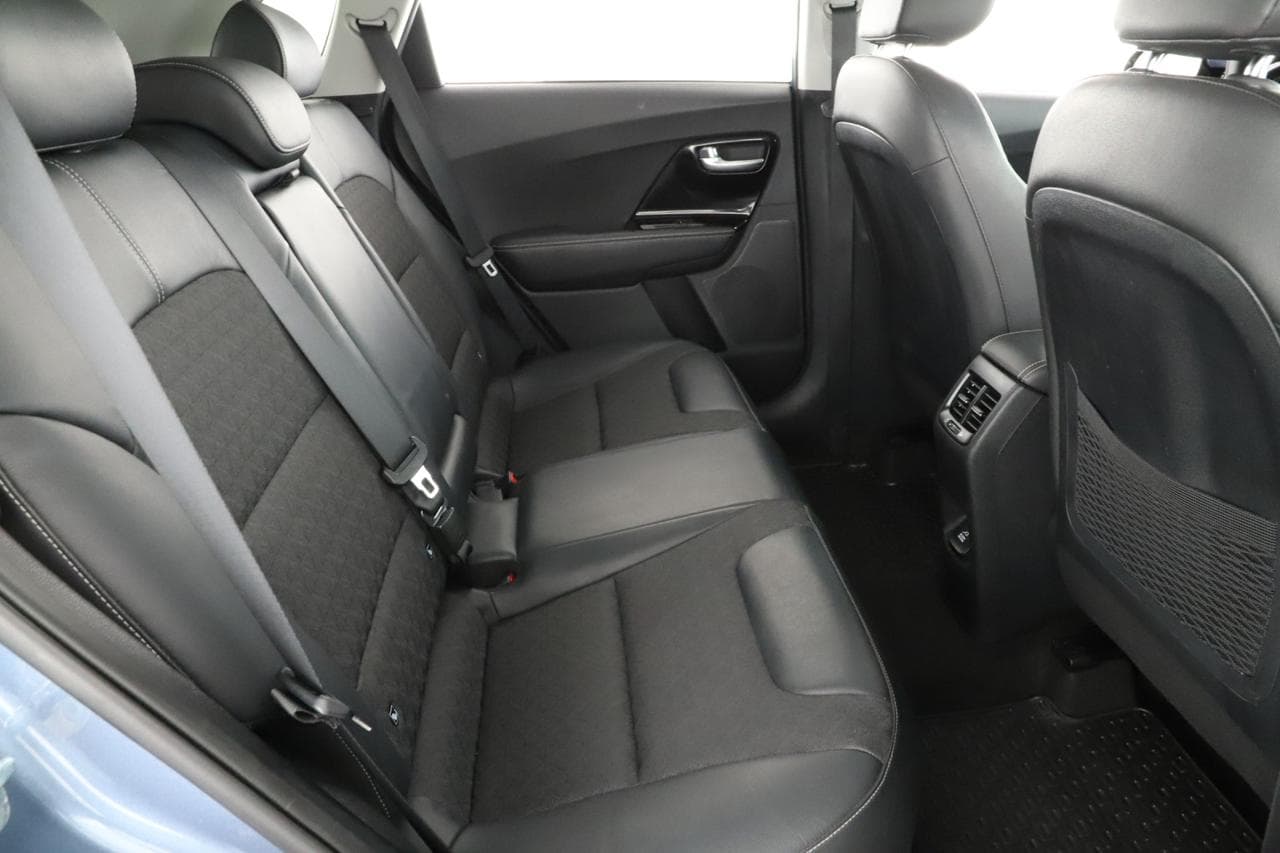 2020 Kia NIRO - 11