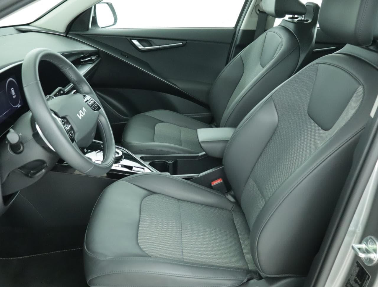 2023 Kia NIRO - 31