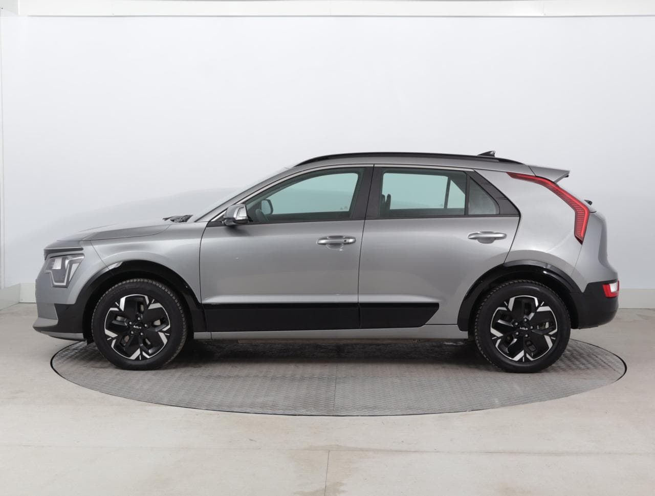 2023 Kia NIRO - 7