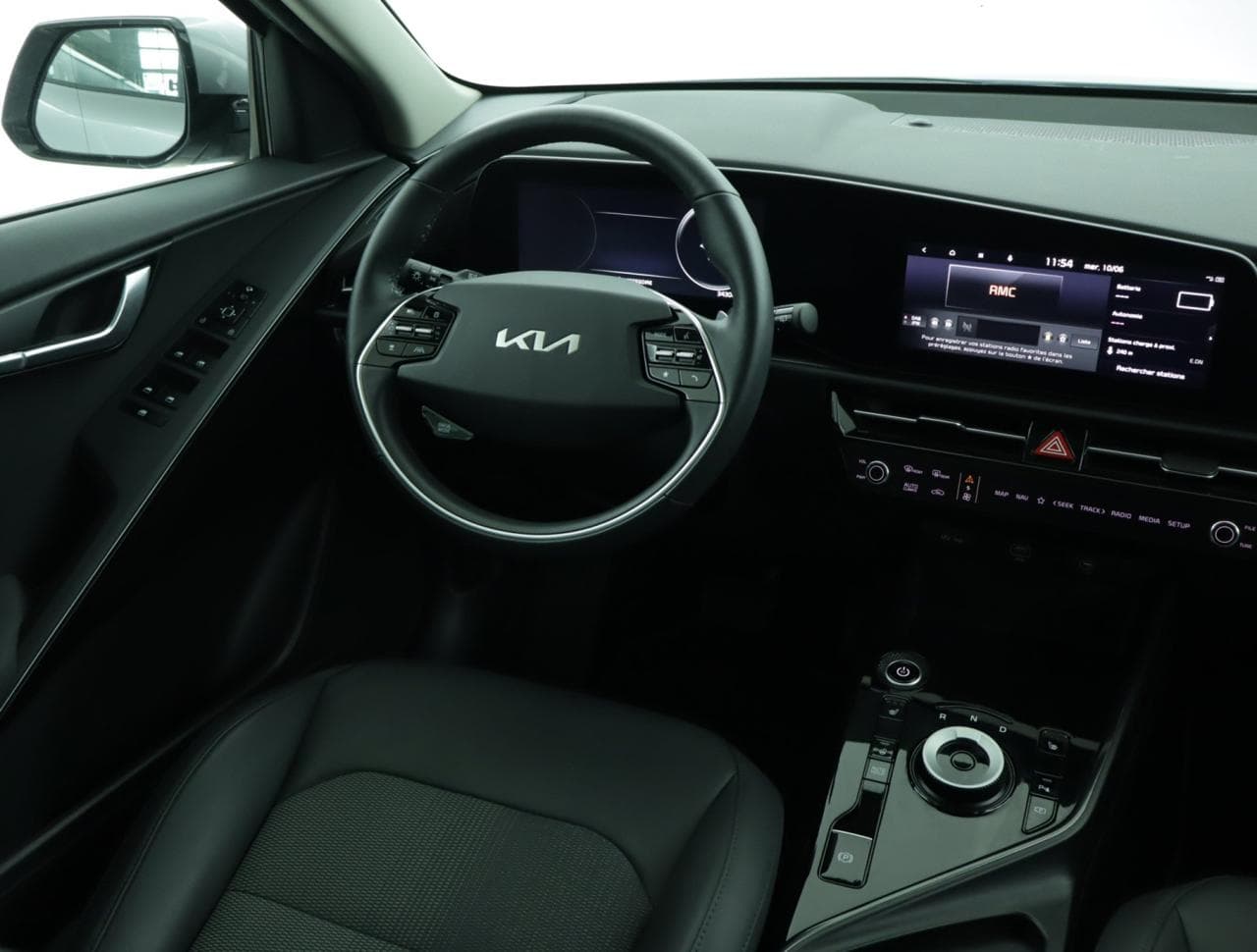 2023 Kia NIRO - 17