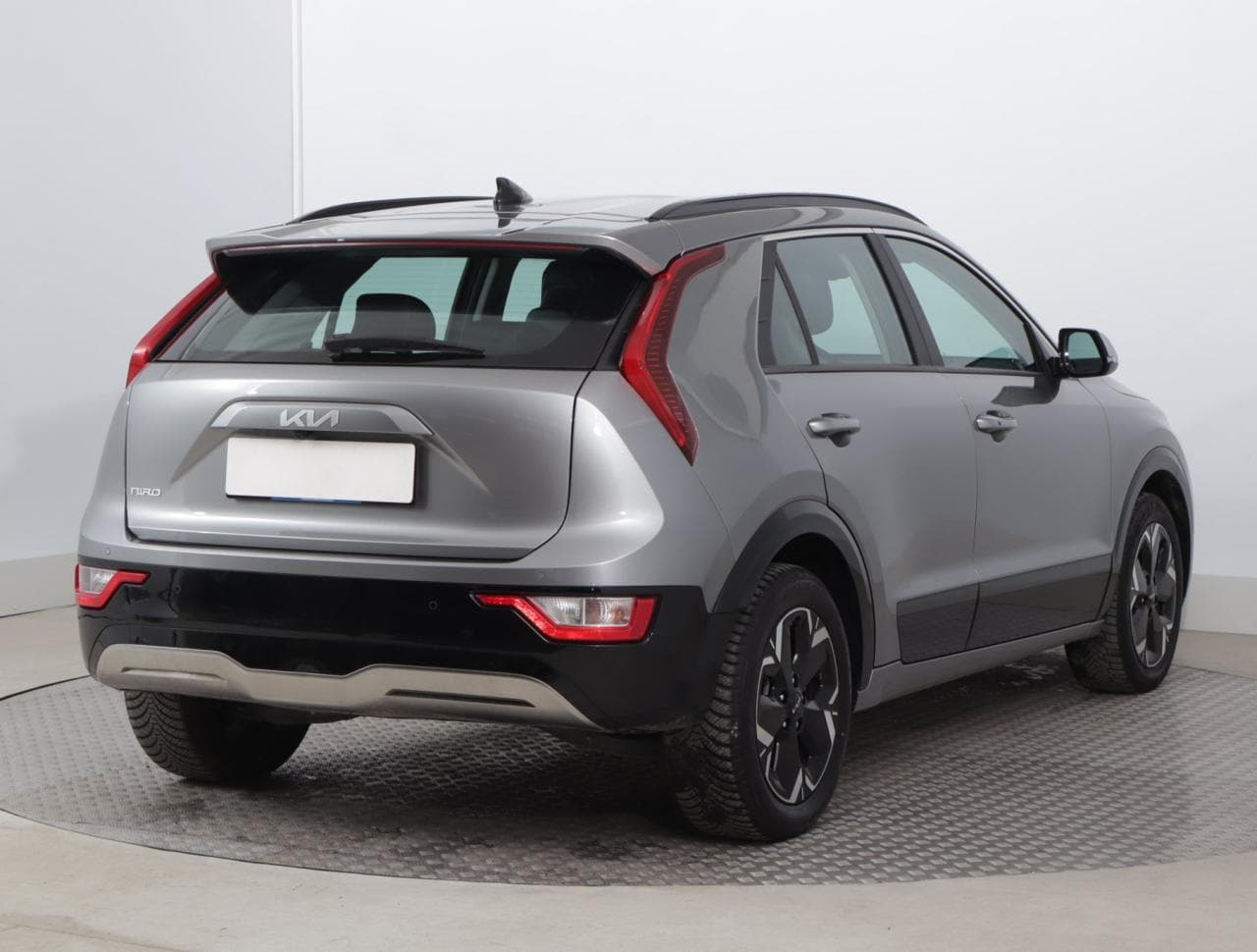 2023 Kia NIRO - 13