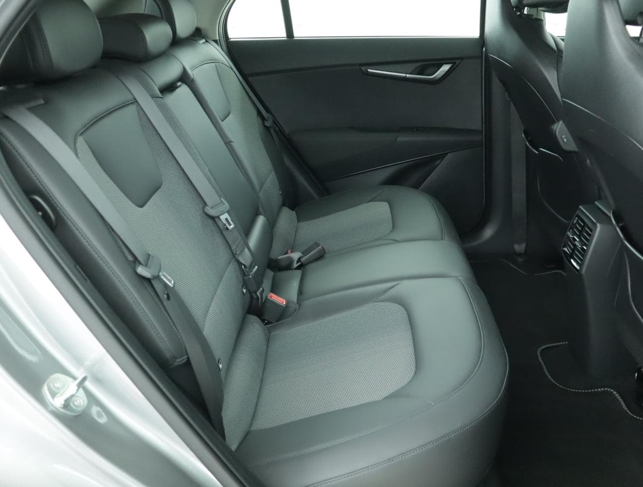 2023 Kia NIRO - 25