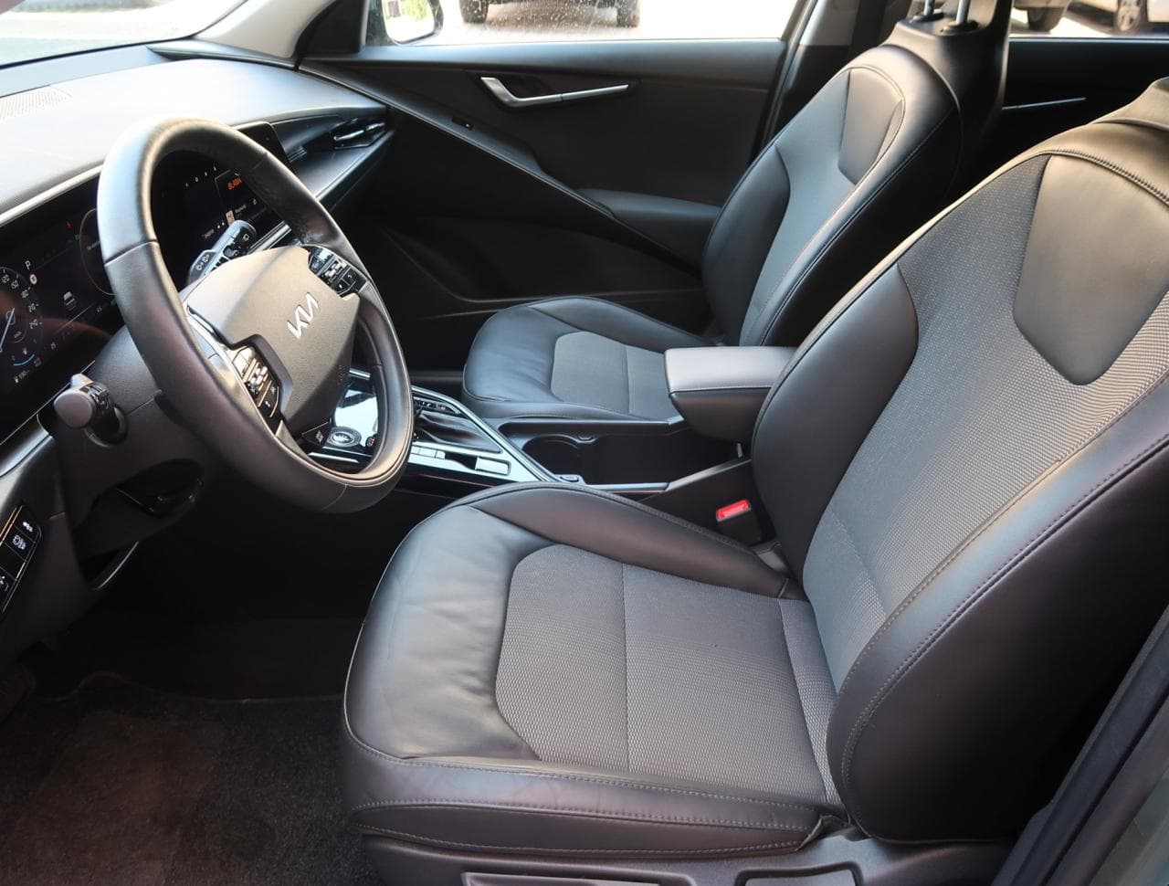 2023 Kia NIRO - 16
