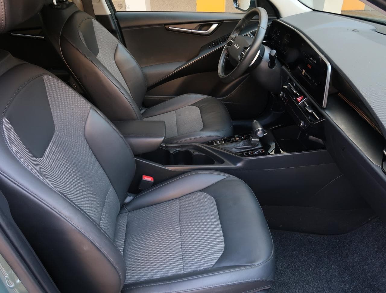 2023 Kia NIRO - 12