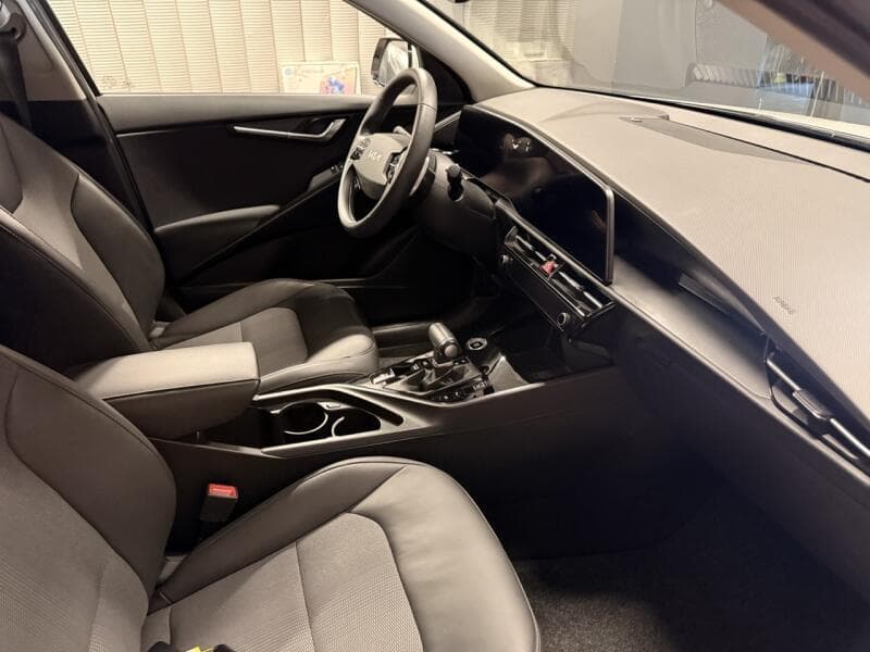 2023 Kia NIRO - 12