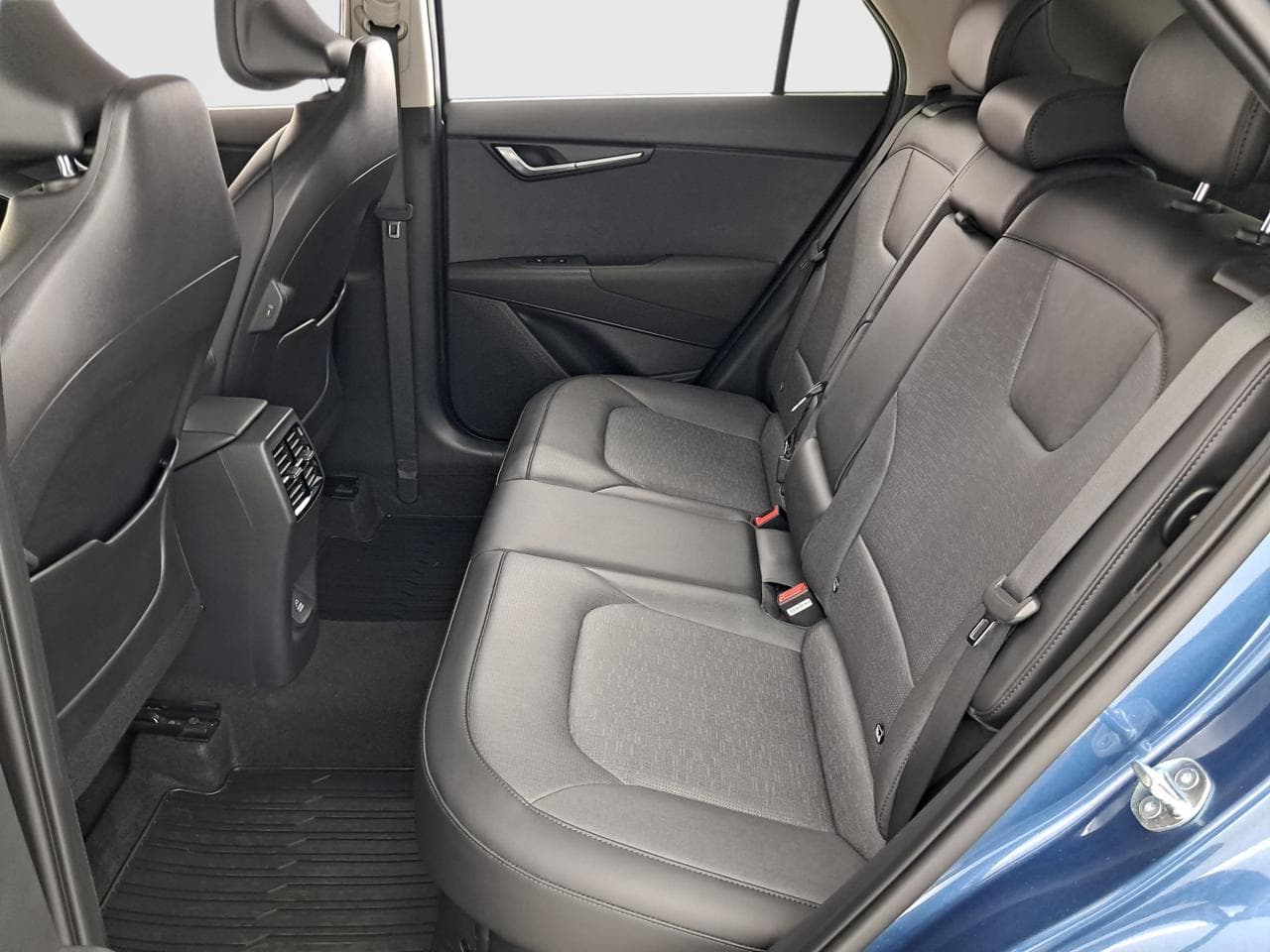 2023 Kia NIRO - 15