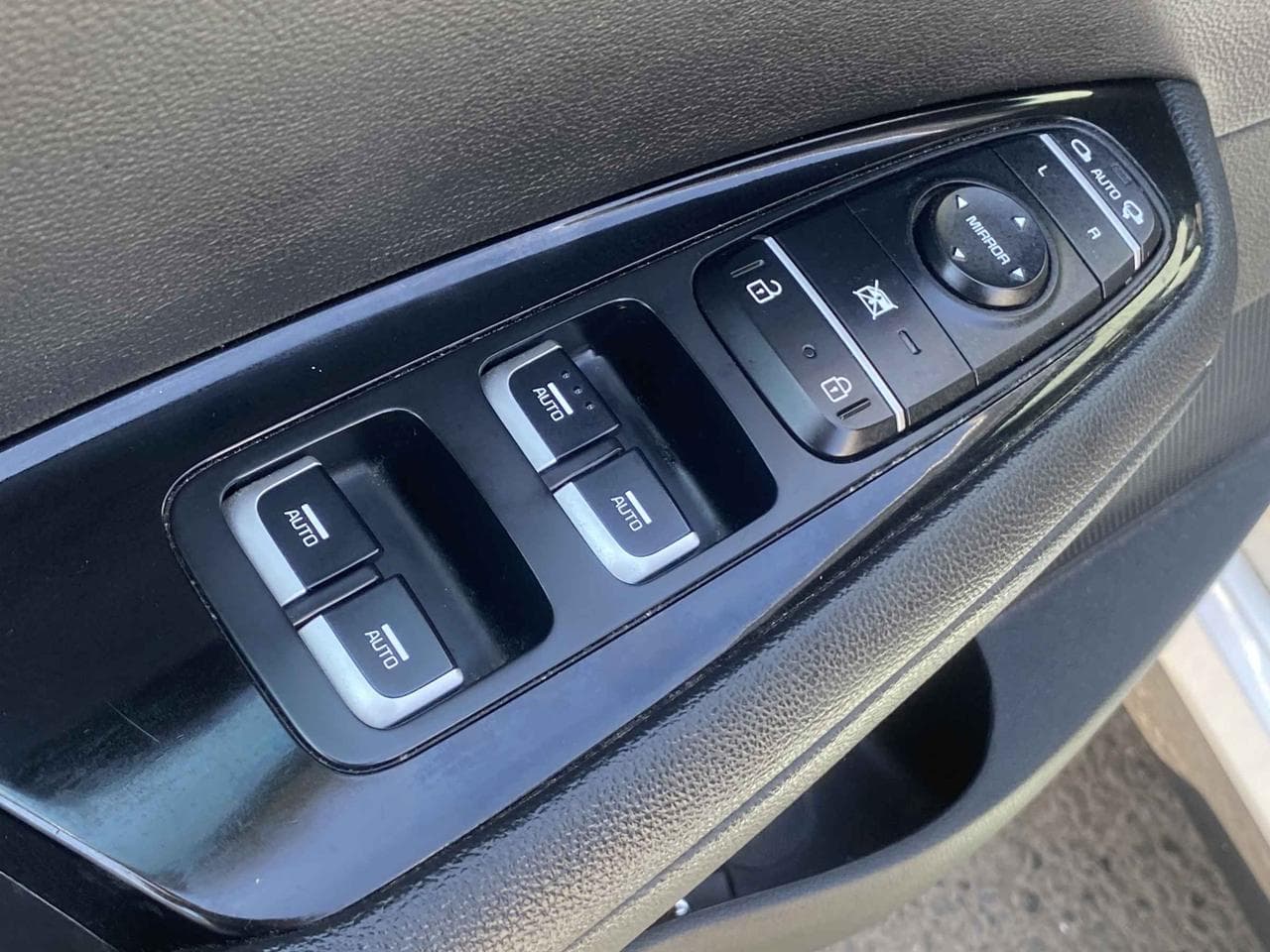 2018 Kia OPTIMA - 11